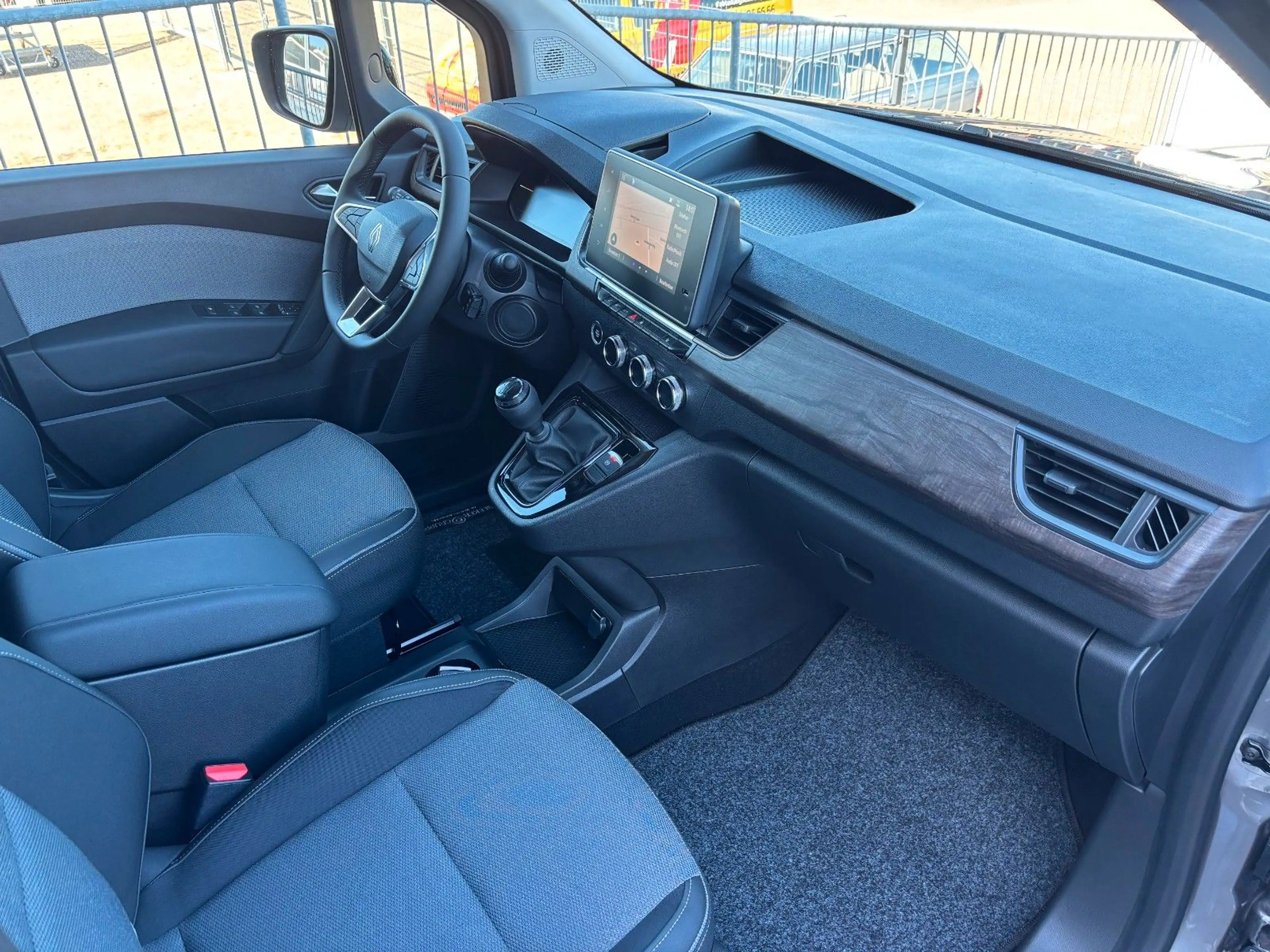 Renault Kangoo III Grand Techno — photo 14