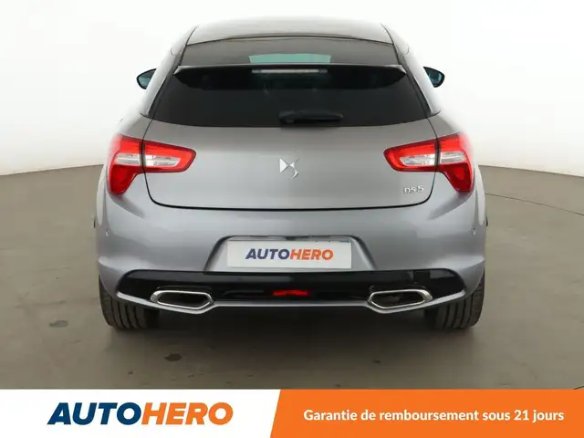 DS Automobiles DS 5 view 5