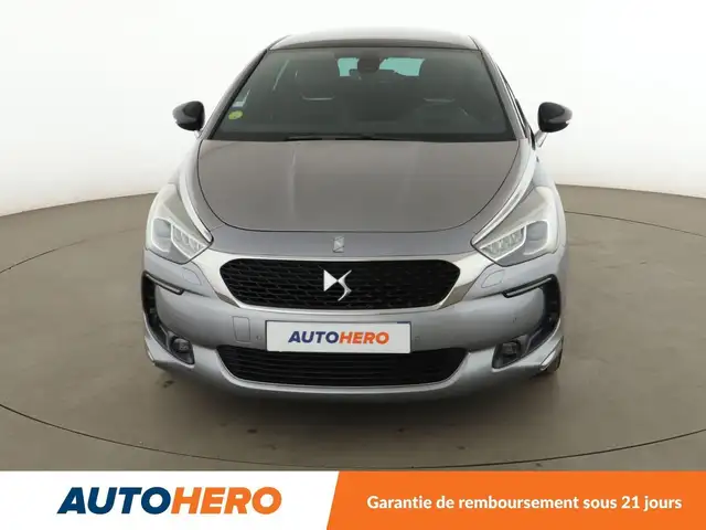 DS Automobiles DS 5 view 9