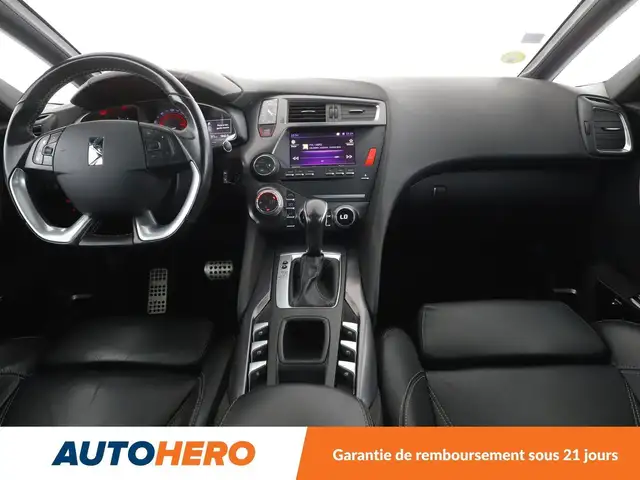 DS Automobiles DS 5 view 12