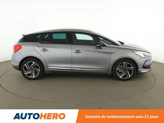 DS Automobiles DS 5 view 7