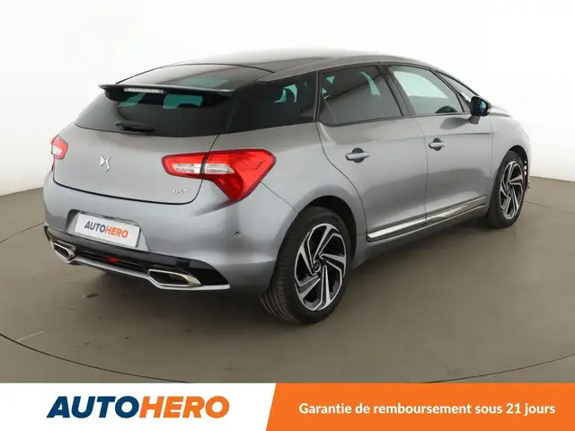 DS Automobiles DS 5 view 6