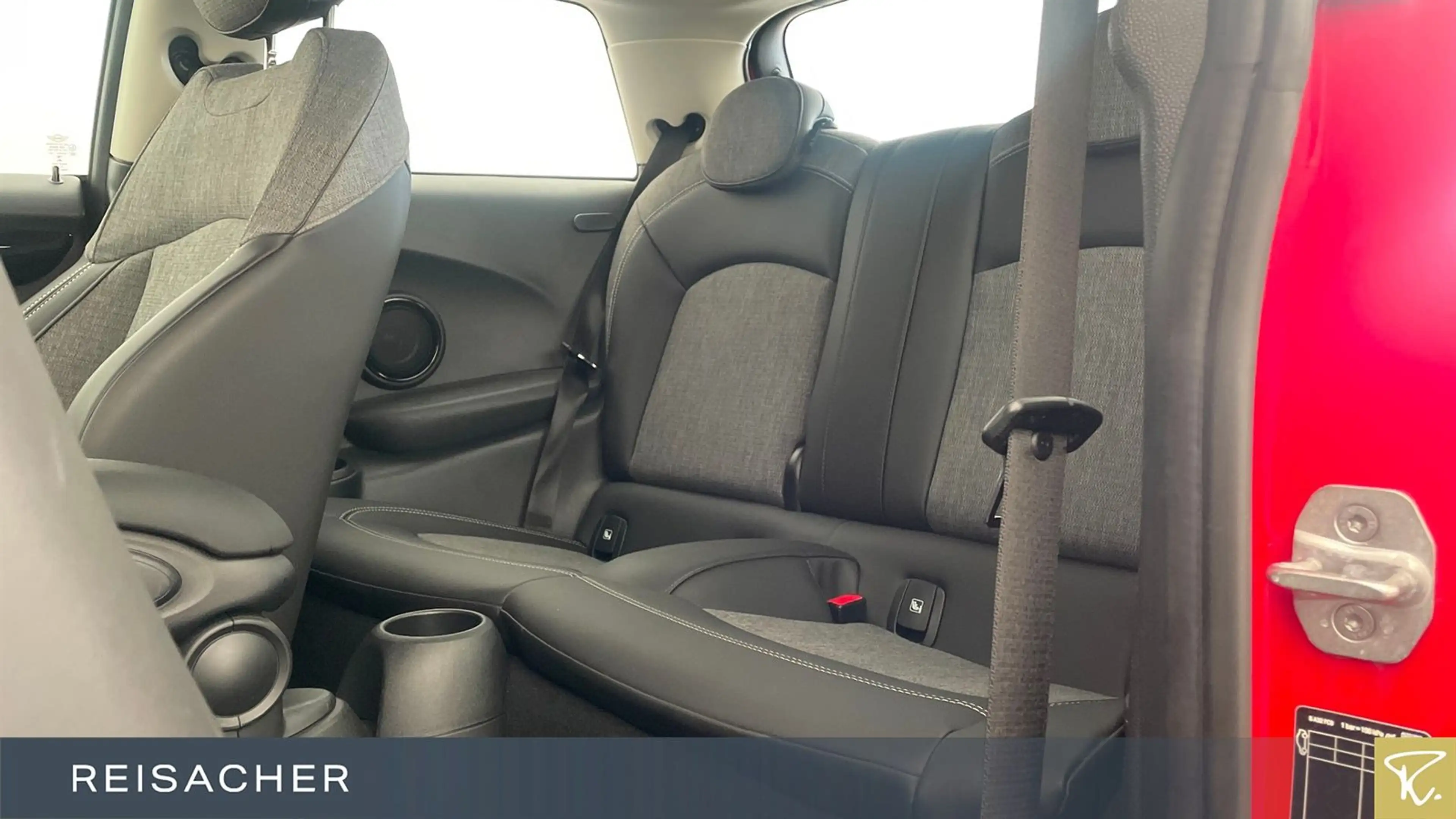 MINI Cooper SE A Classic-Trim Navi, LED, Sportsitze — photo 8