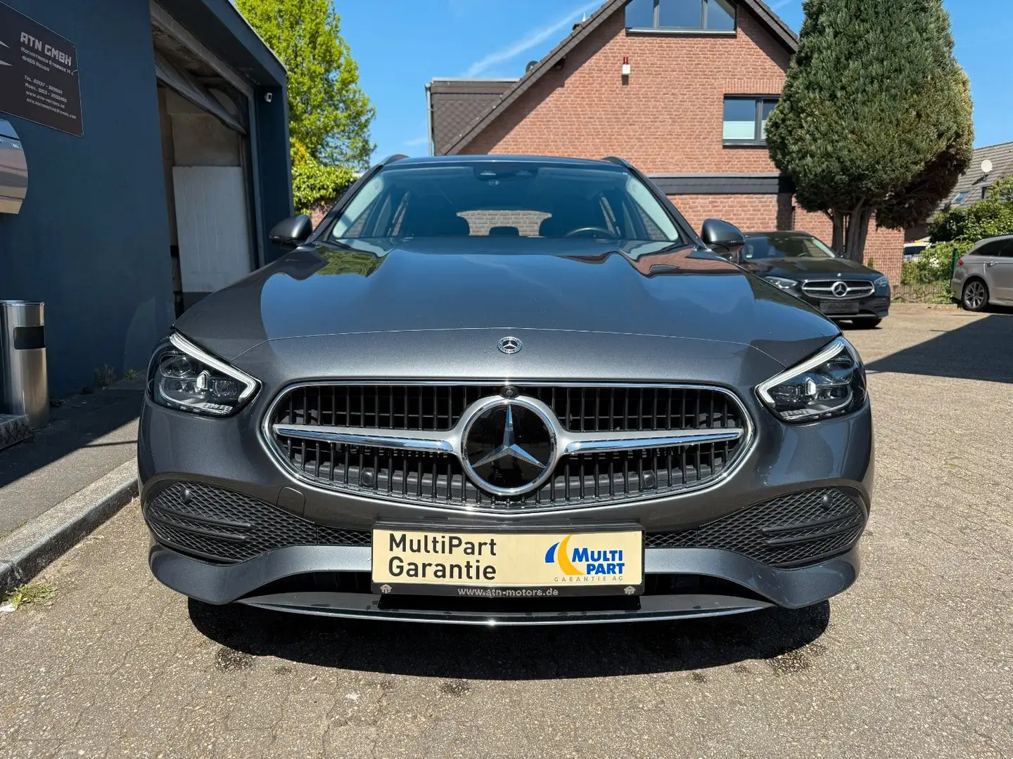 Mercedes-Benz C 300 d T Avantgarde Digi-Light Distro 360°AHK Grijs - 2