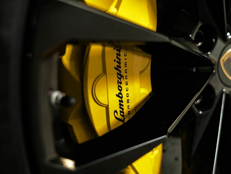 Lamborghini Urus MY20 — photo 10