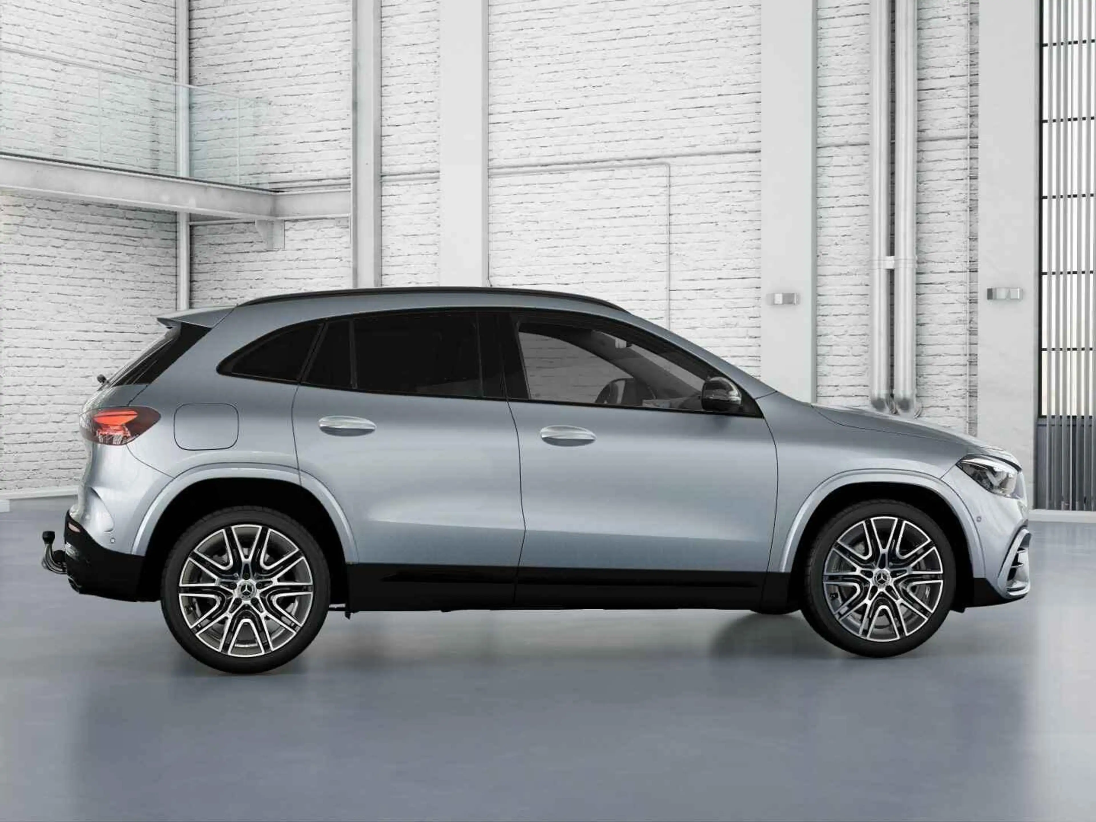 Mercedes-Benz GLA 250 e 140 Years Edition — photo 7