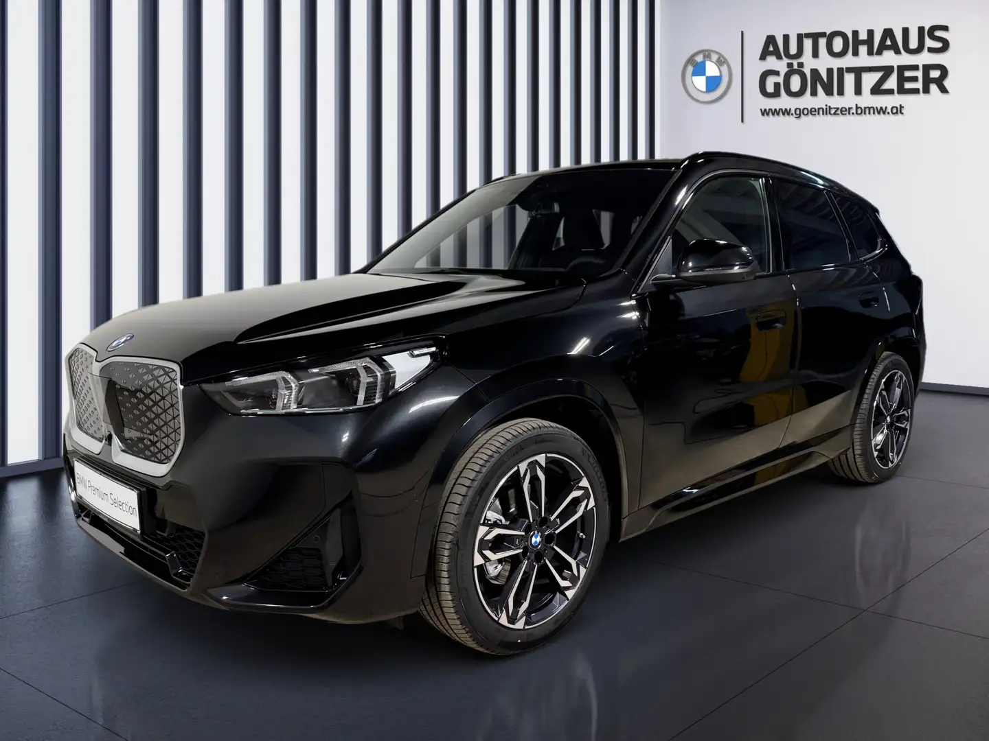 BMW iX1 eDrive20 Schwarz - 2
