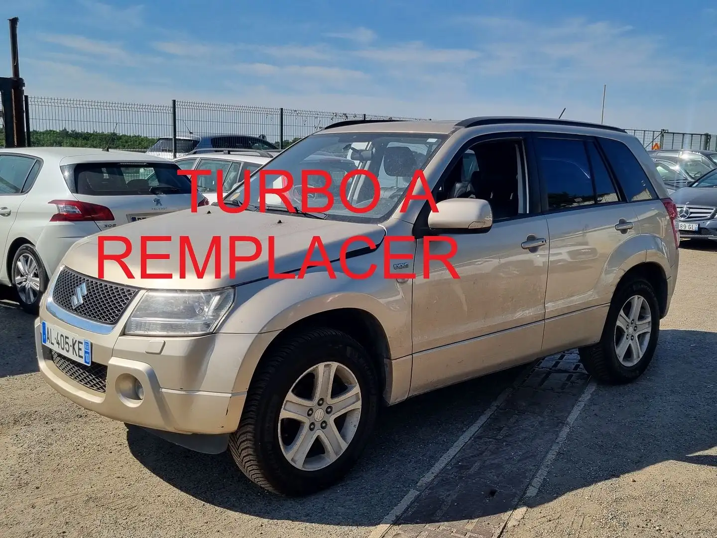 Suzuki Grand Vitara 1.9 DDIS 129 LUXE 5P 4X4 TURBO HS Beige - 1