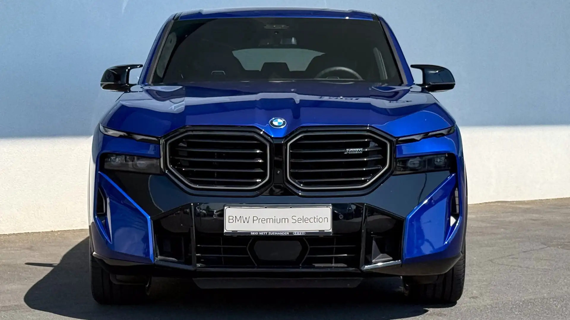 BMW XM 50e Blau - 2