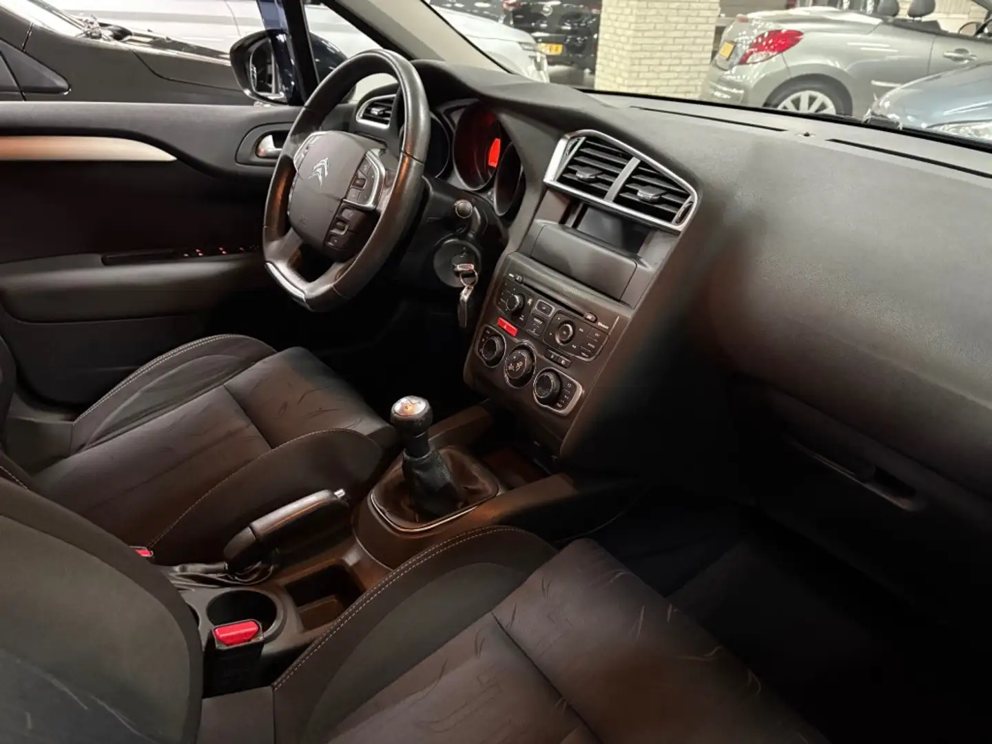 Citroen C4 1.6 VTI Airco Ecc Cruise Multimedia USB Bleu - 2