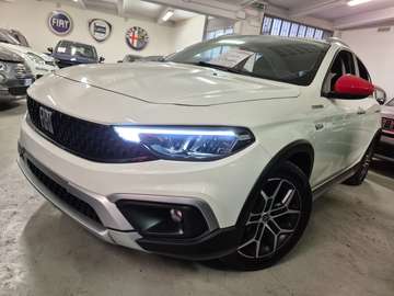 TIPO 5P, 1.5 TURBO-HYBRID 130CV CROSS-RED FULL OPT