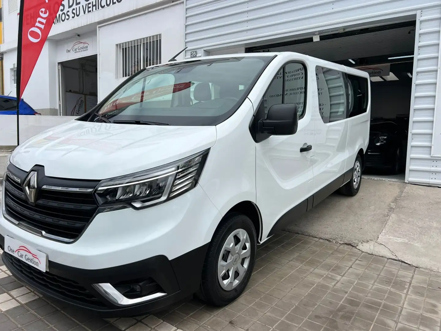 Renault Trafic Combi 9 2.0dCi Energy Blue 81kW Blanco - 1