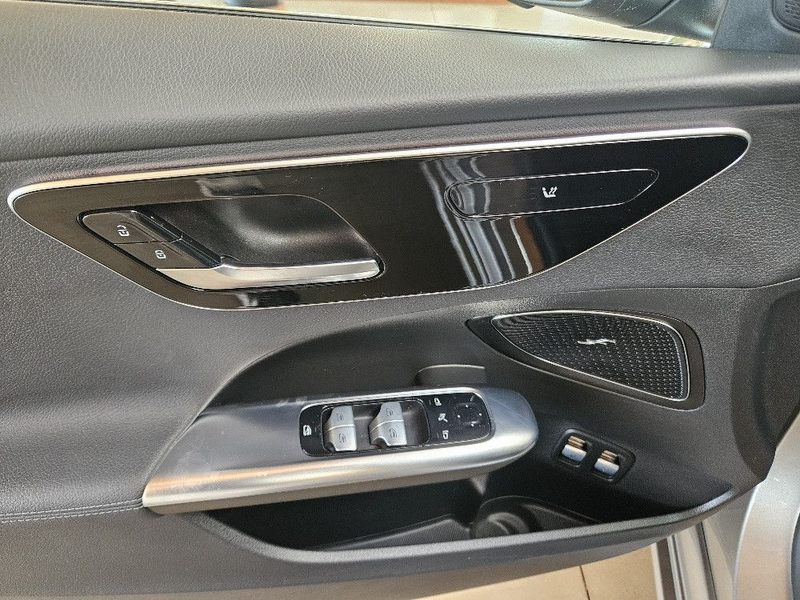 Mercedes-Benz C 300 e Hybrid Avantgarde 20kWh 360°+ACC+Sound — photo 9