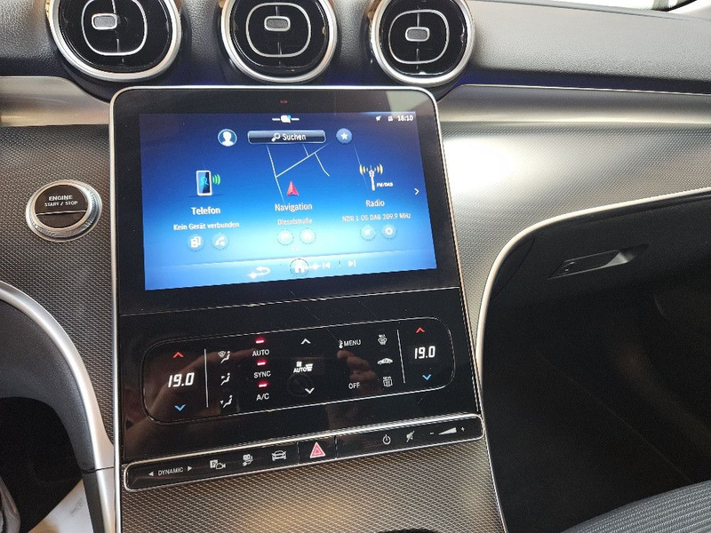 Mercedes-Benz C 300 e Hybrid Avantgarde 20kWh 360°+ACC+Sound — photo 11