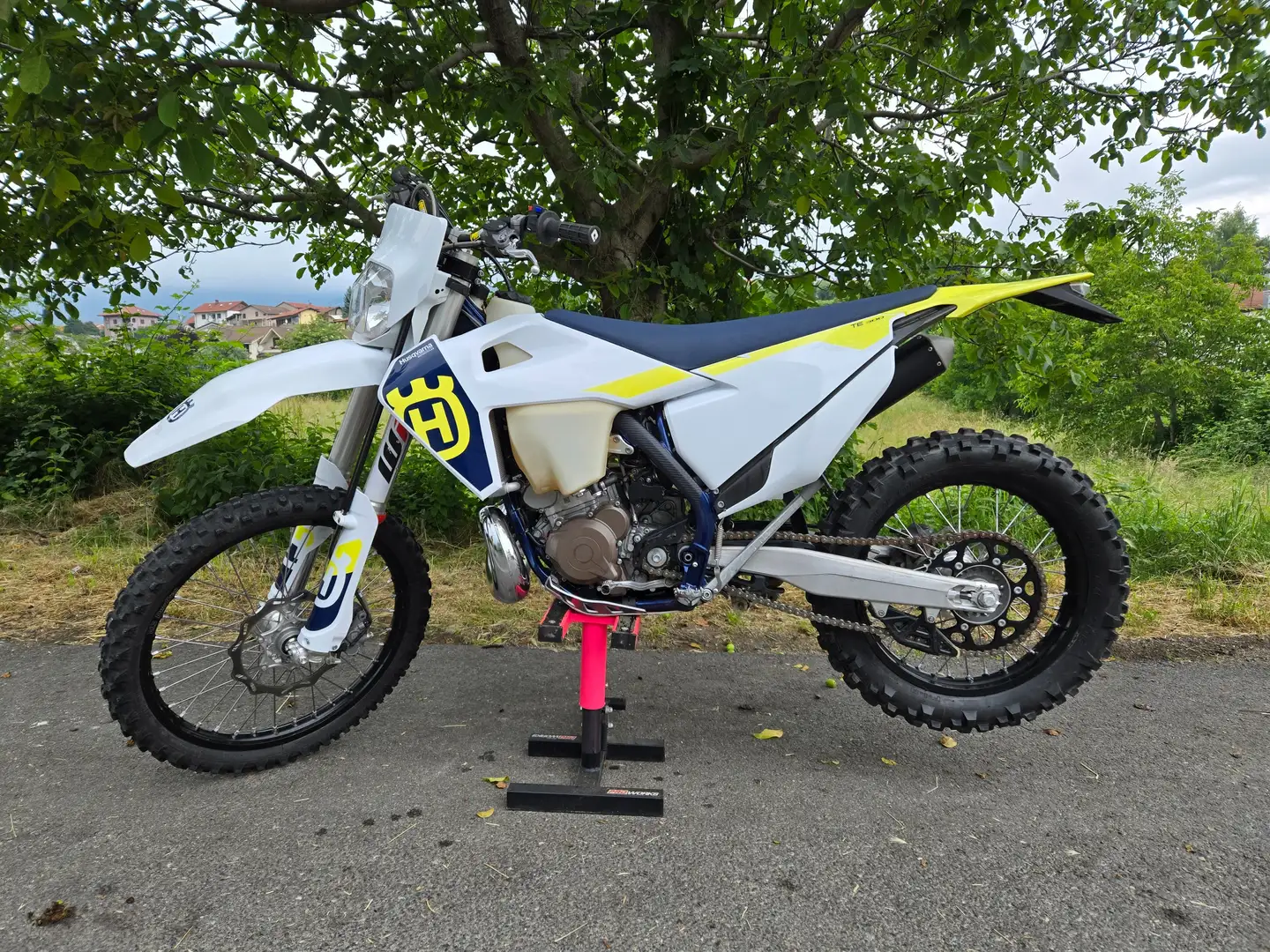 Husqvarna TE 300 Modello 2023 Weiß - 1
