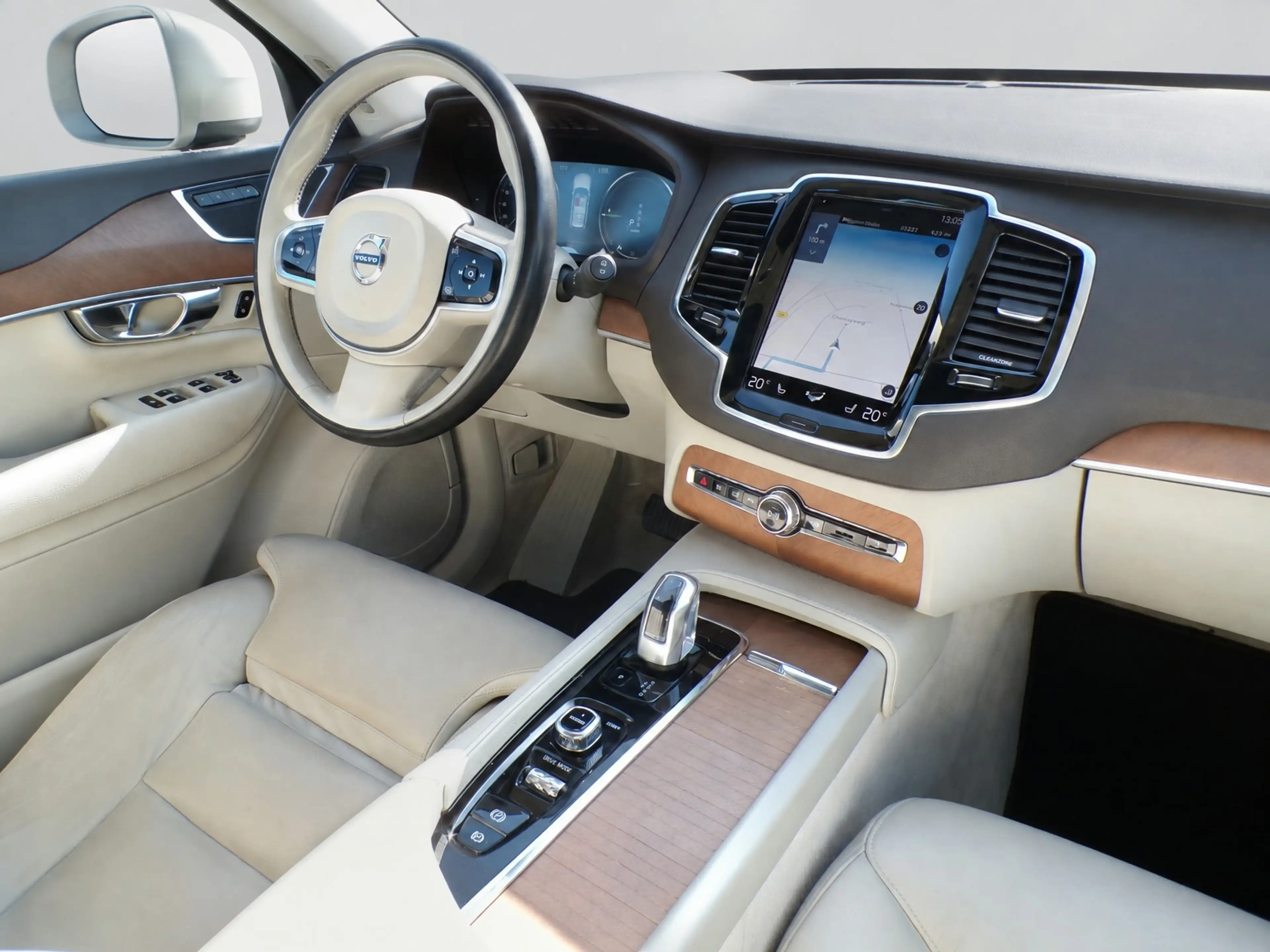 Volvo XC90 2.0 T8 Twin Engine AWD Momentum|7-persoons|Luxe — photo 3