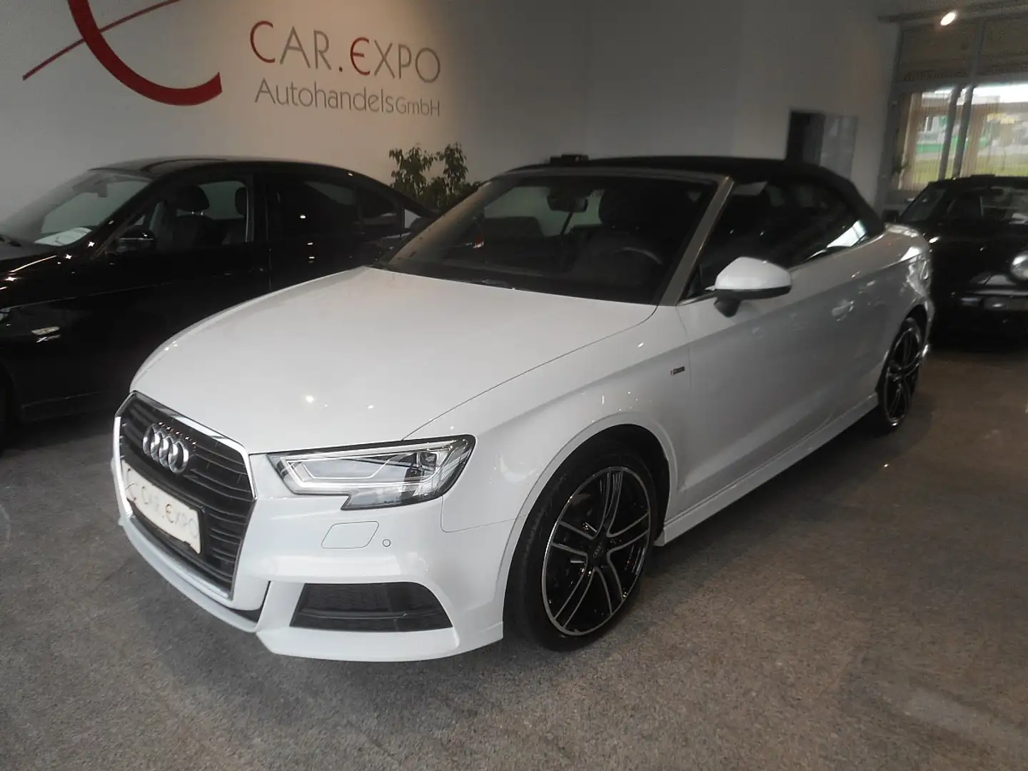 Audi A3 Cabriolet 1,5 TFSI COD S-tronic intense Weiß - 1