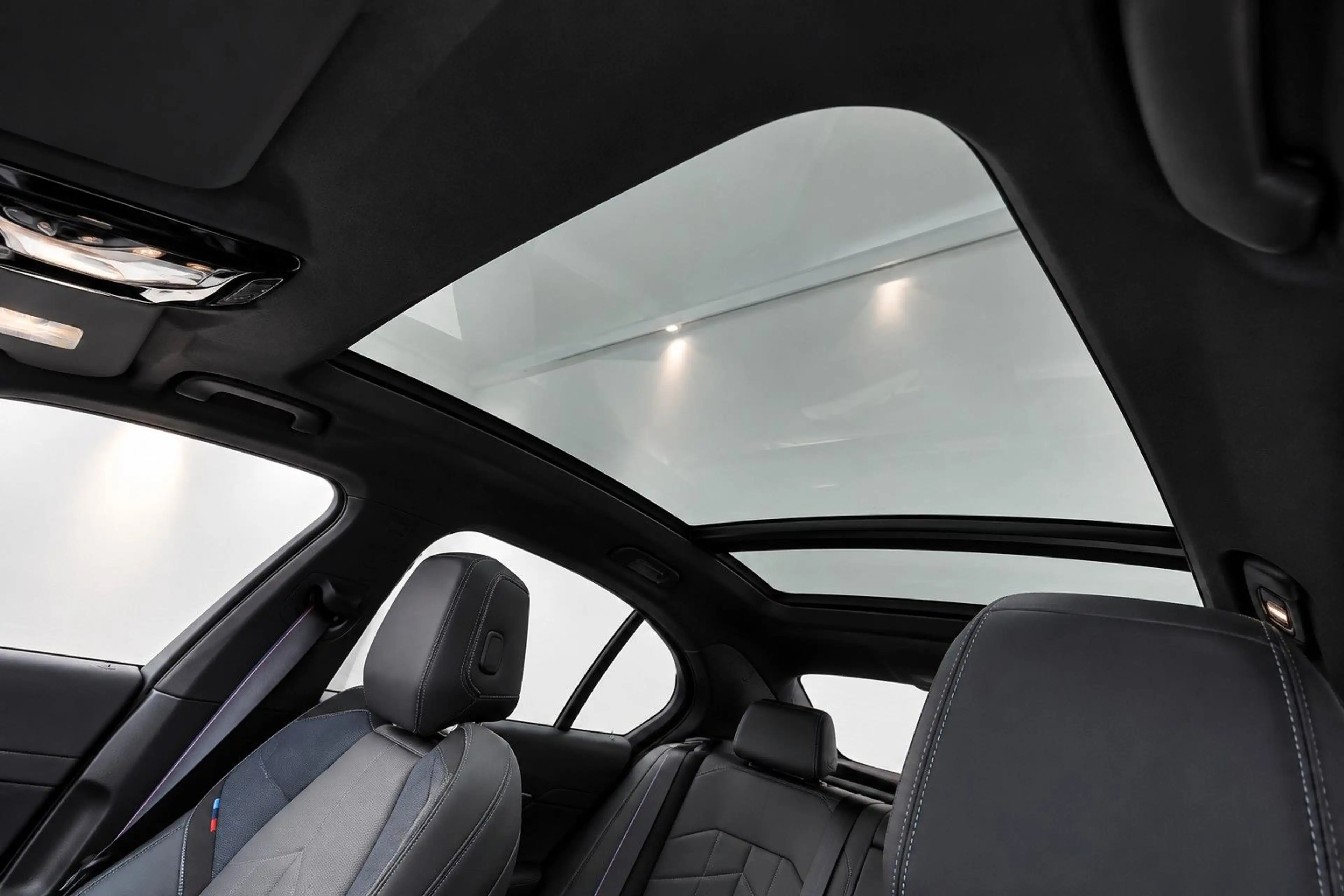 BMW 540 d xDr M SPORT PRO PANO AHK SDTHZ H&K HUD 21" — photo 6