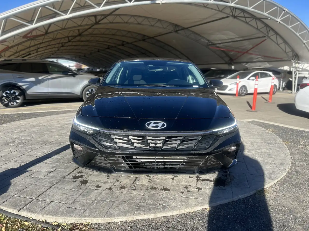 Hyundai ELANTRA снимка Hyundai ELANTRA