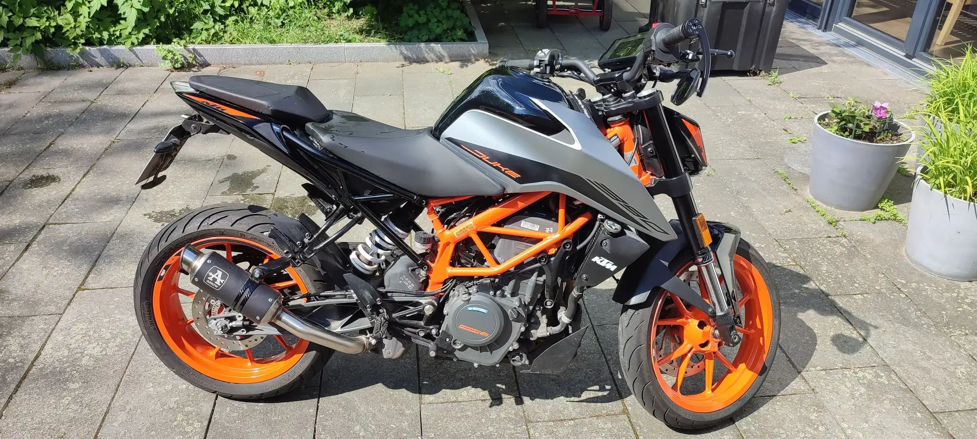 KTM 390 Duke Gris - 1