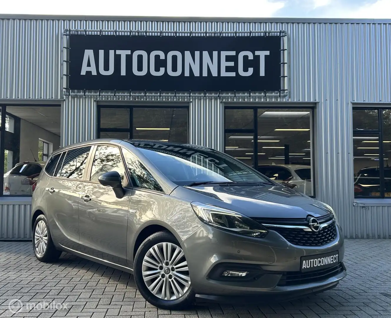 Opel Zafira 1.4 Turbo 140 PK, 7 PERS. NAVI, CARERA, CRUISE Grau - 2