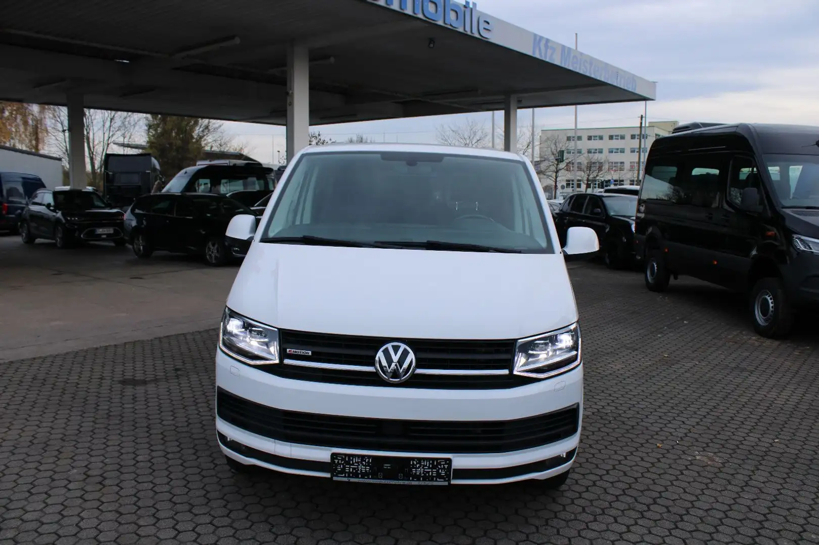 Volkswagen T6 Kombi Lang 4Motion, DSG,LED,STHZG,AHK,ACC Weiß - 2