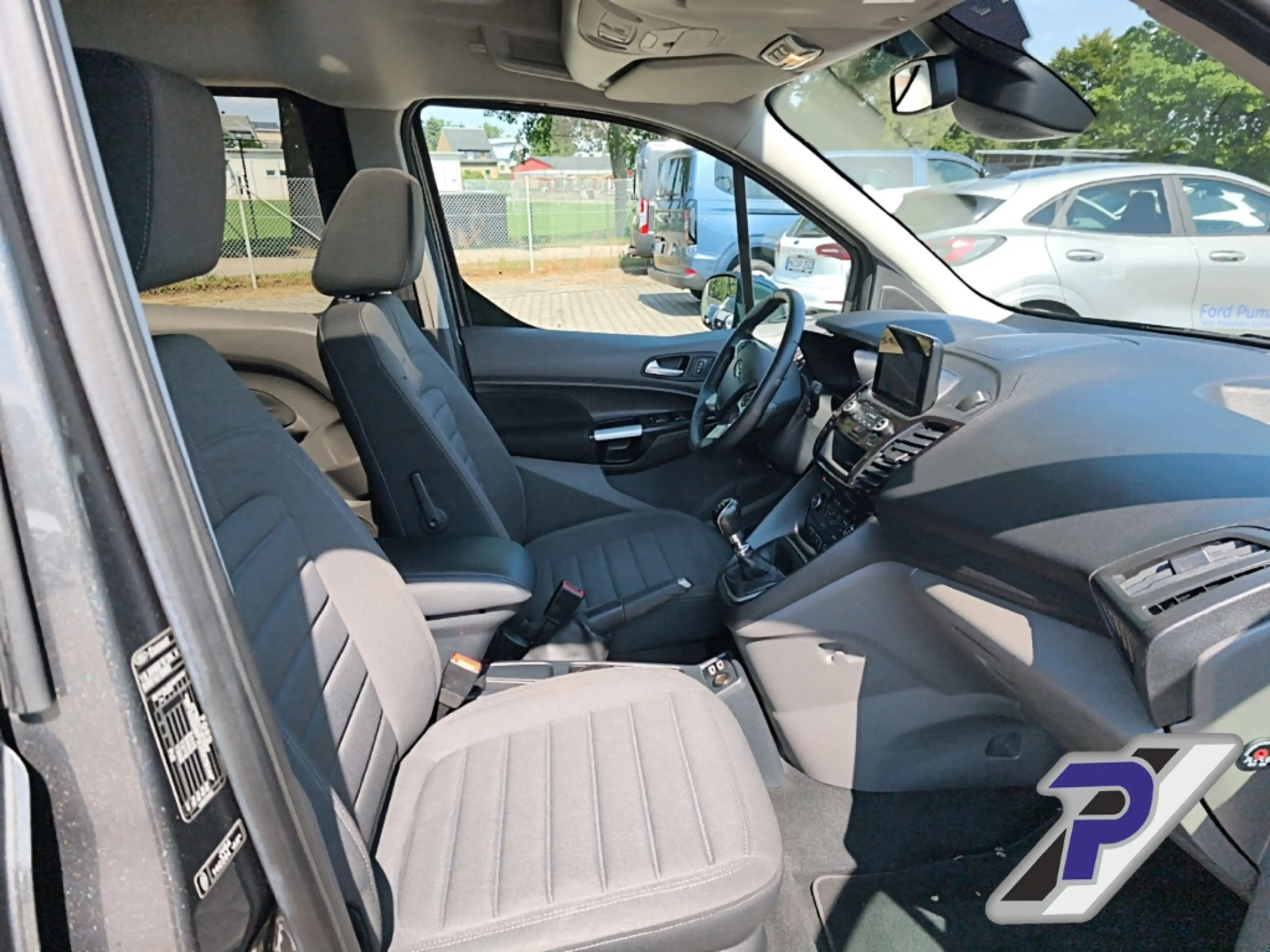 Ford Grand Tourneo Titanium 7-Sitzer NAVI+XENON+KAMERA+PANODACH — photo 14