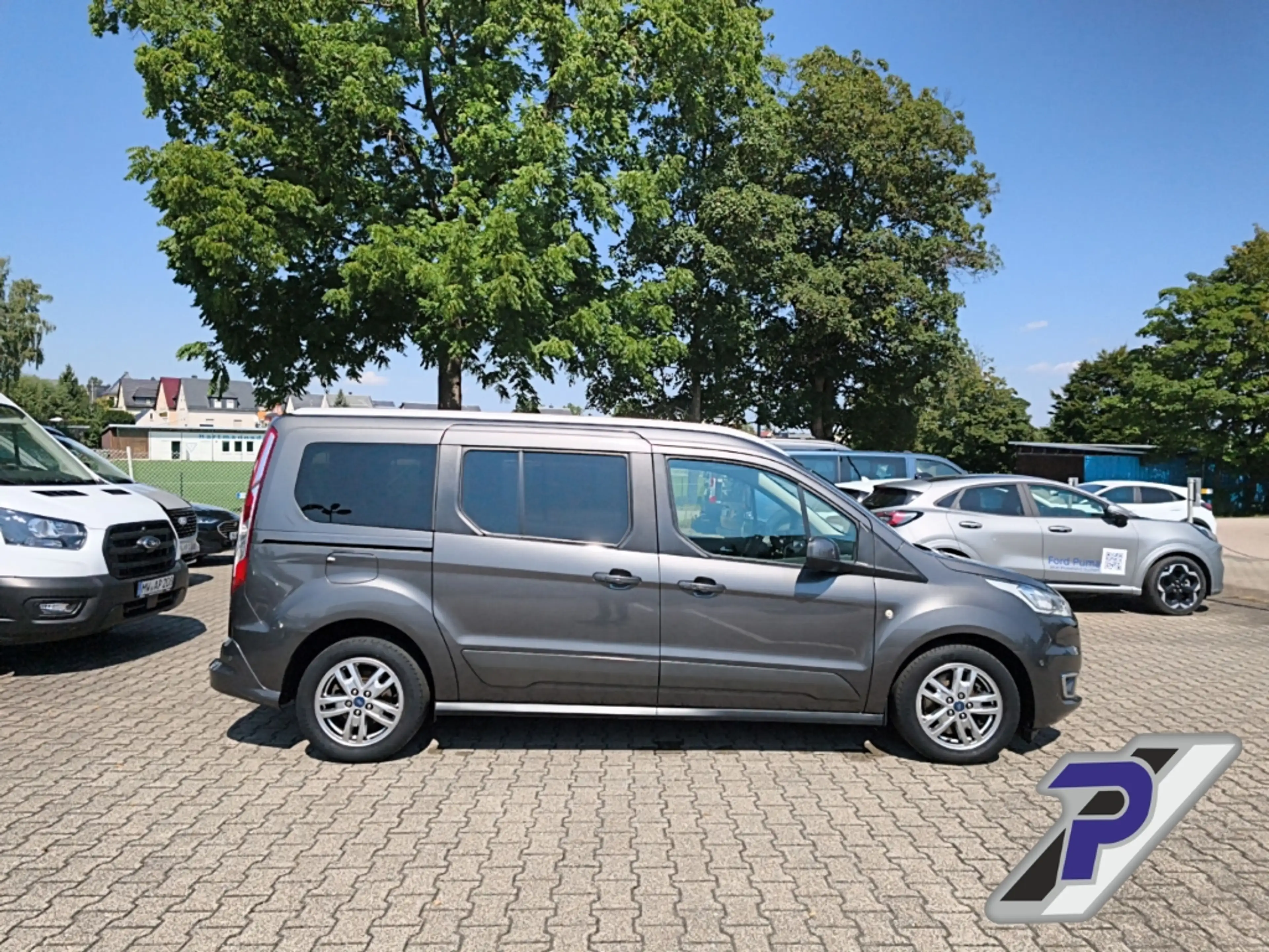 Ford Grand Tourneo Titanium 7-Sitzer NAVI+XENON+KAMERA+PANODACH — photo 6