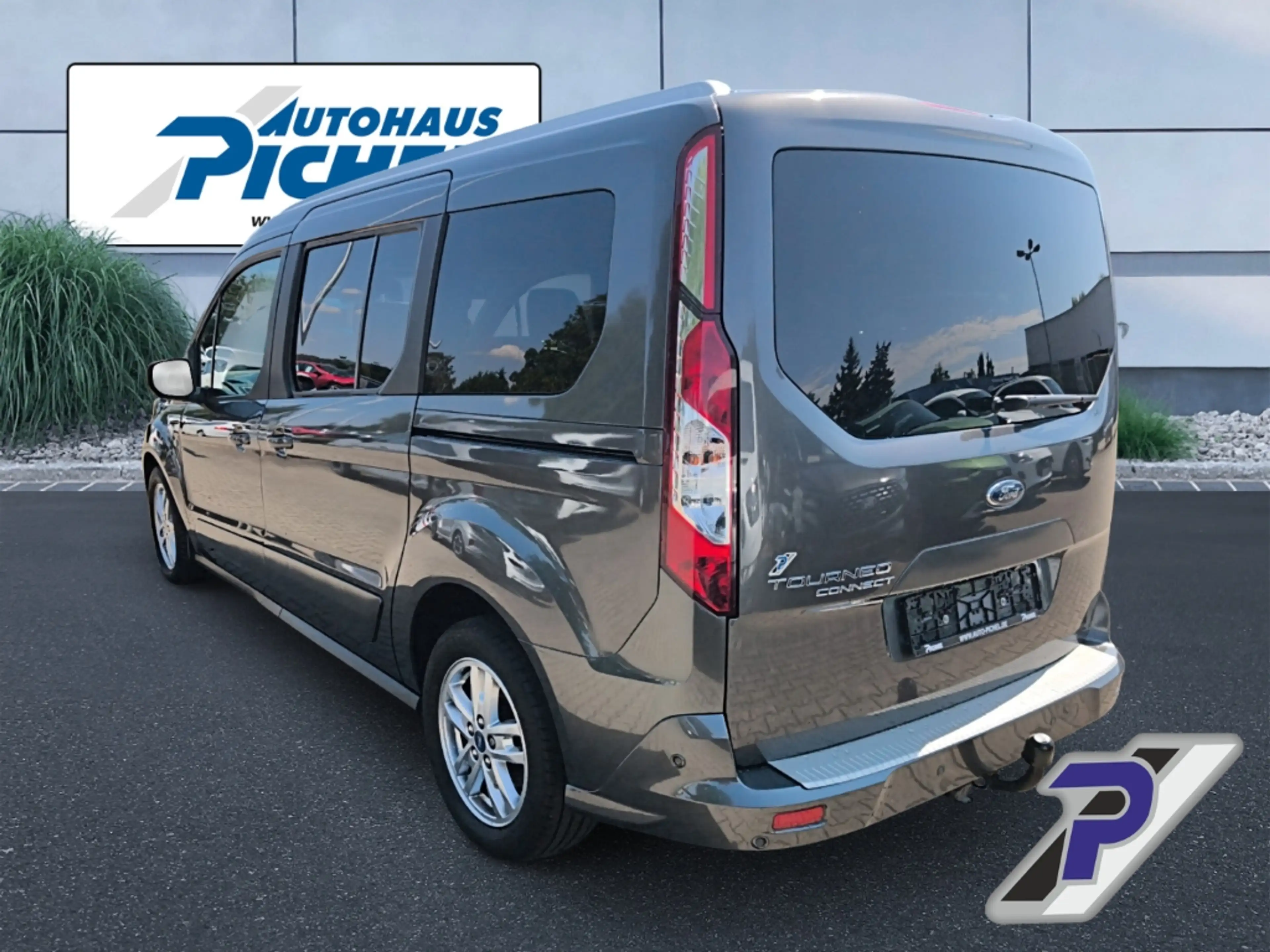 Ford Grand Tourneo Titanium 7-Sitzer NAVI+XENON+KAMERA+PANODACH — photo 3