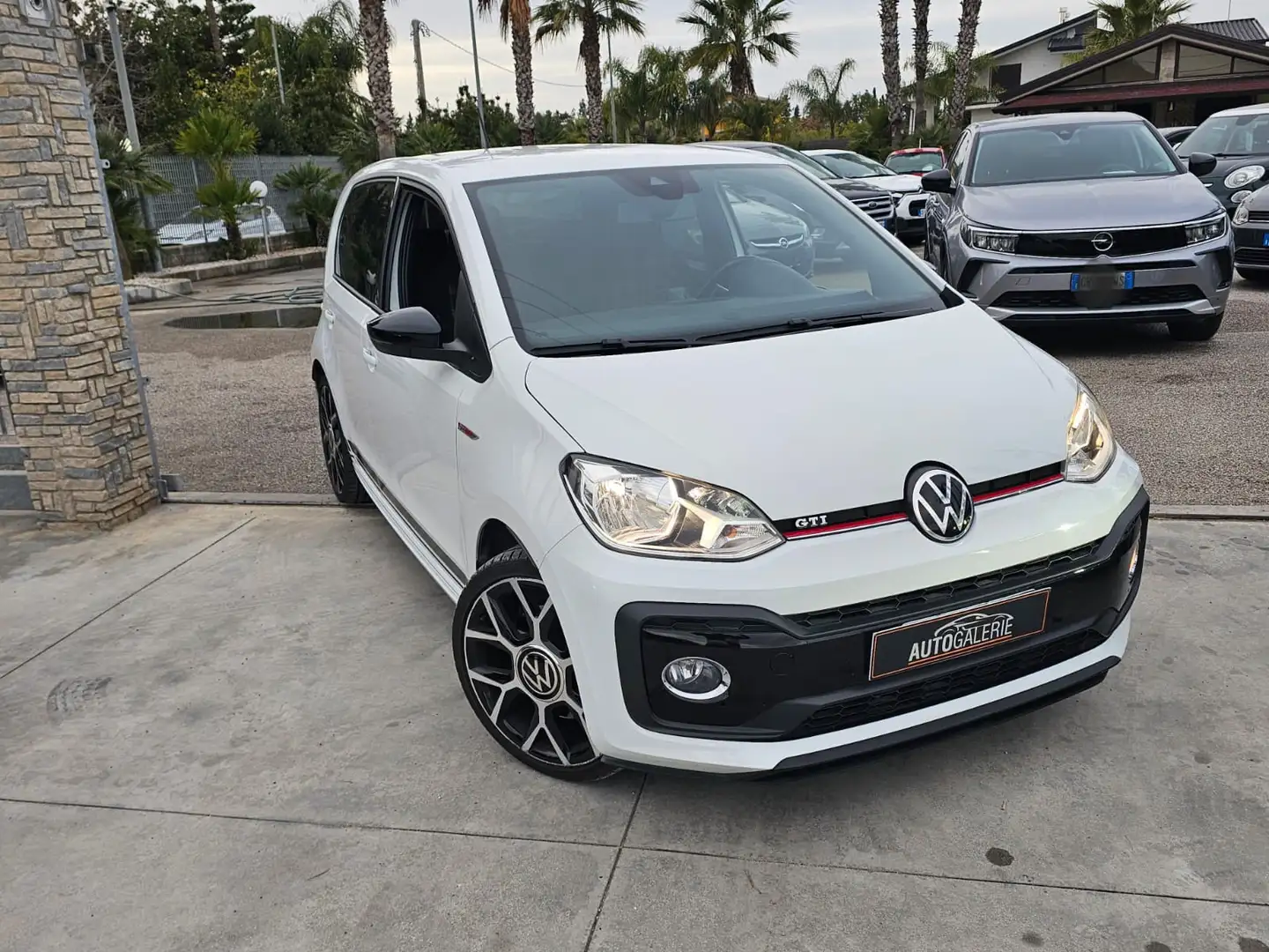 Volkswagen up! 3p 1.0 tsi GTI 115cv - 1