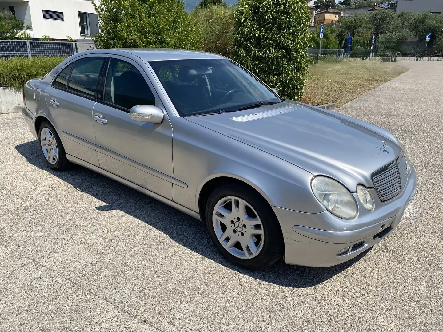 Mercedes-Benz E 220 Classe E - W211 Berlina CDi Avantgarde Argento - 2