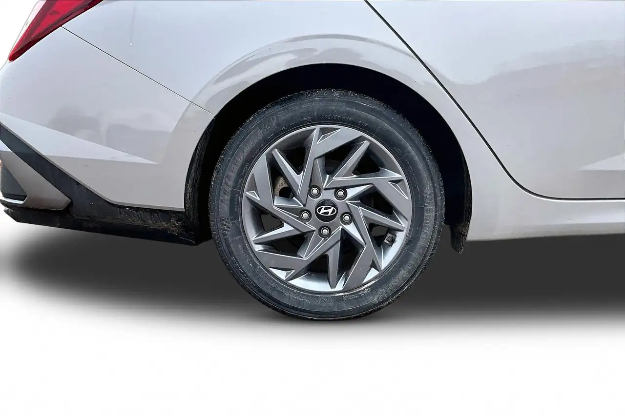 Hyundai ELANTRA снимка Hyundai ELANTRA