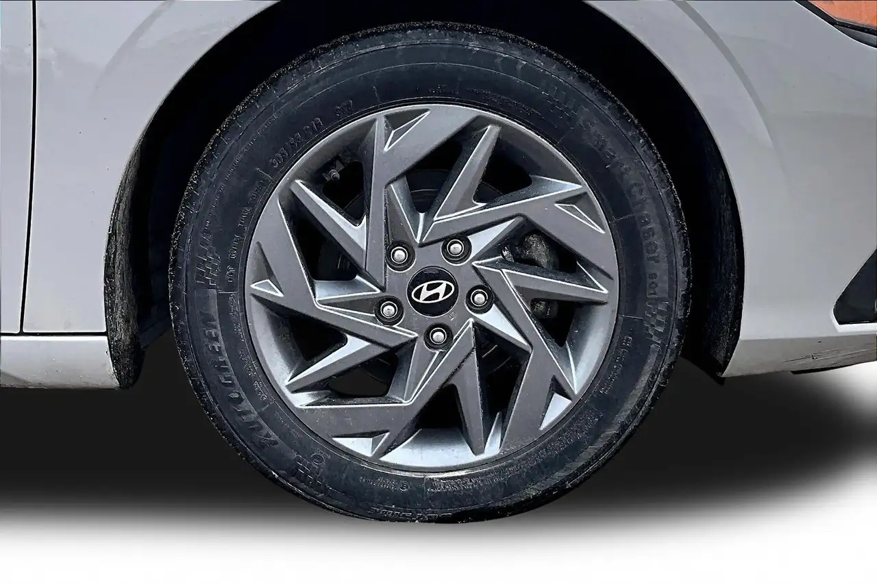 Hyundai ELANTRA снимка Hyundai ELANTRA