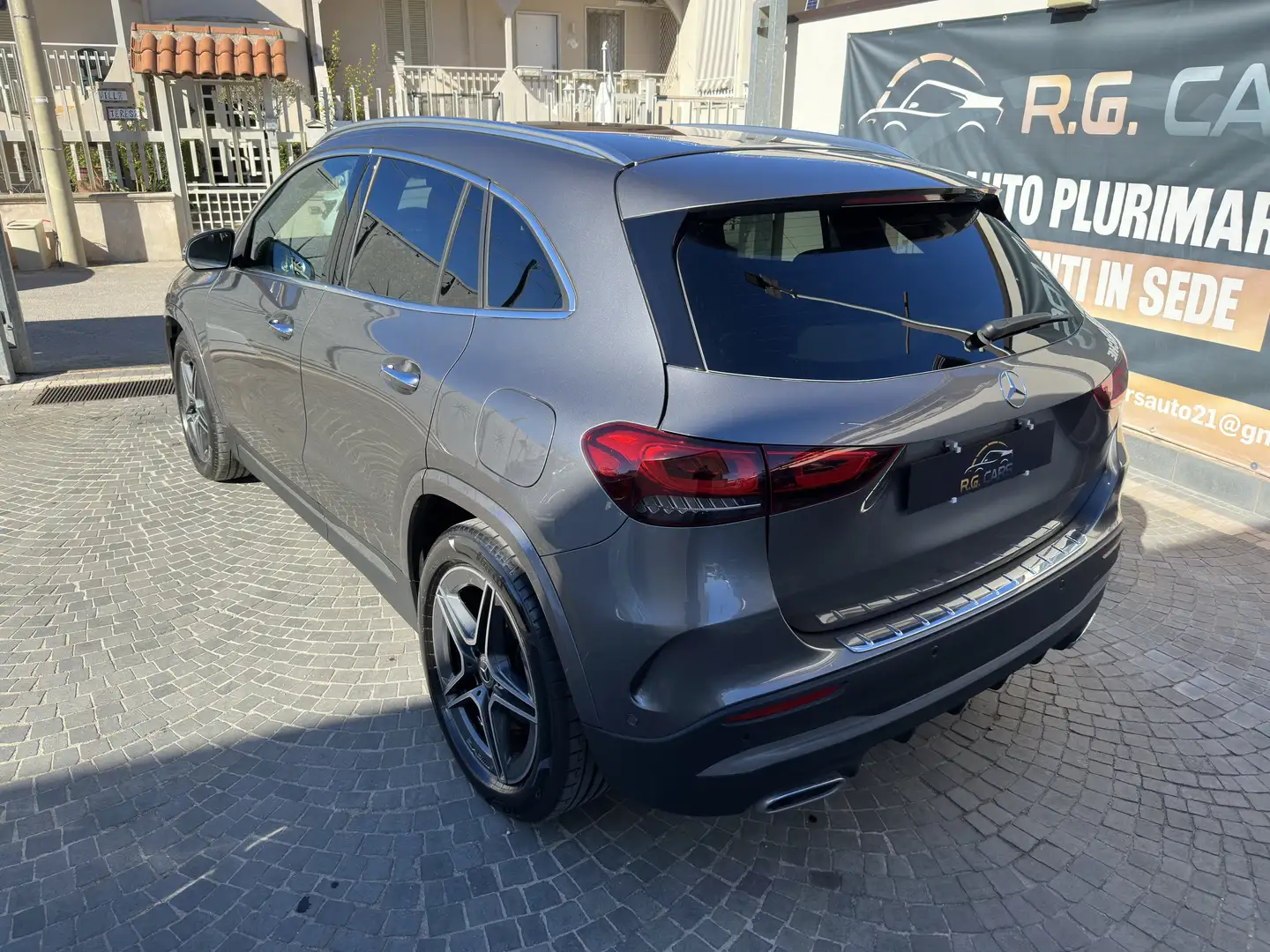Mercedes-Benz GLA 180 AMG Sport Plus auto - 2