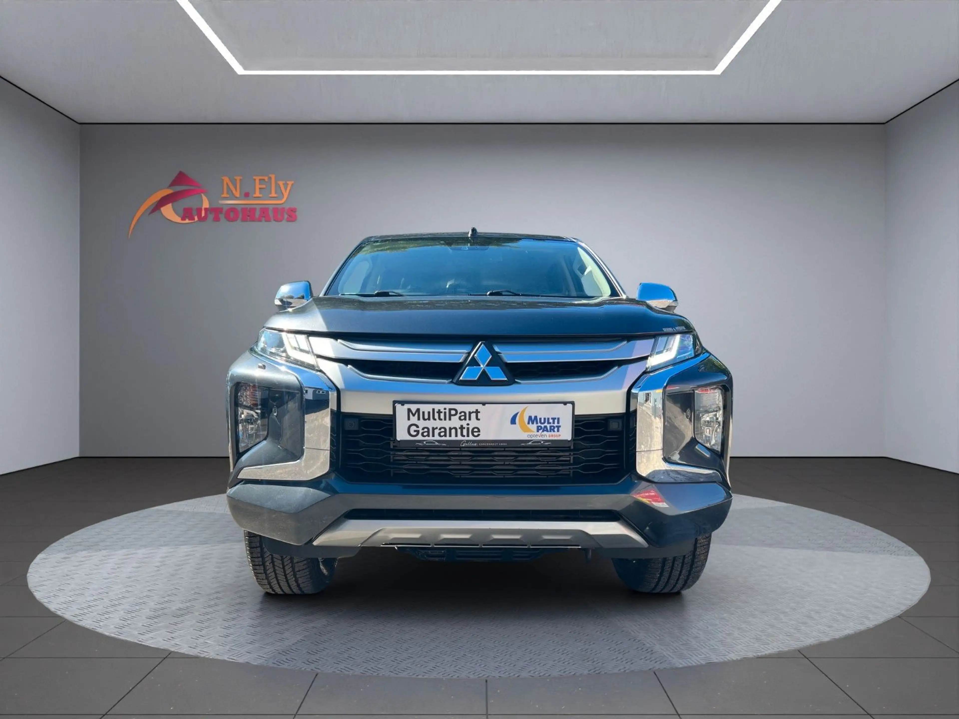 Mitsubishi L200 Intro Edition Doppelkabine 4WD *Hardtop* — photo 2