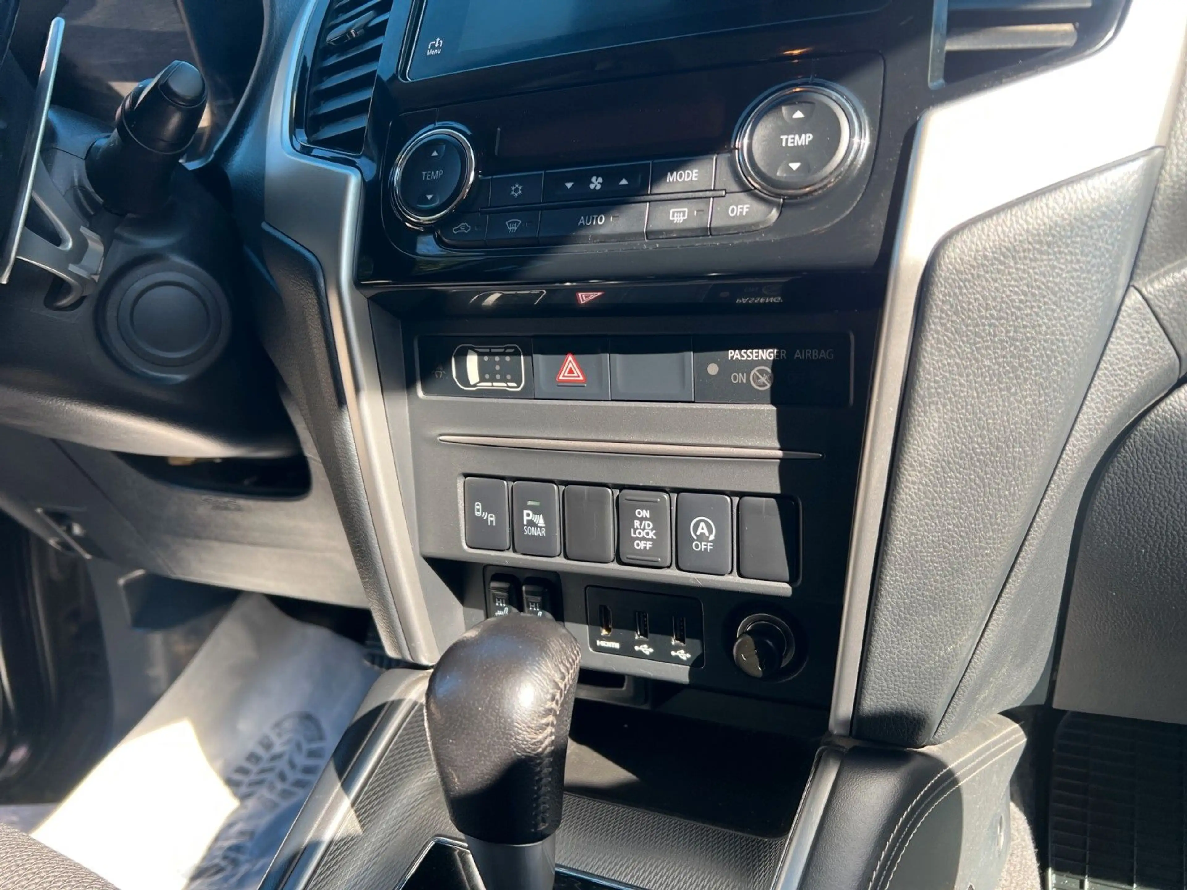 Mitsubishi L200 Intro Edition Doppelkabine 4WD *Hardtop* — photo 14