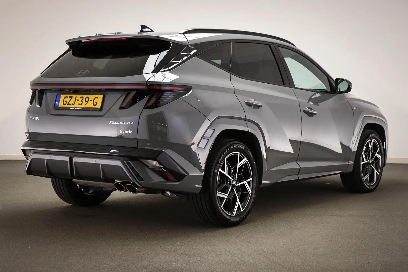 Hyundai TUCSON 1.6 T-GDI HEV N Line Sky | PANORAMADAK | STUURVERW Gris - 2