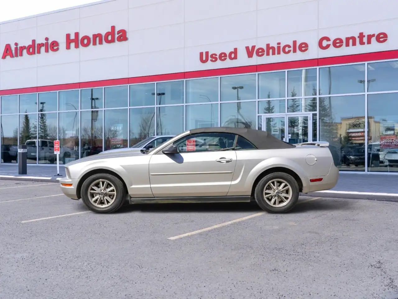 Ford Mustang photo Ford Mustang