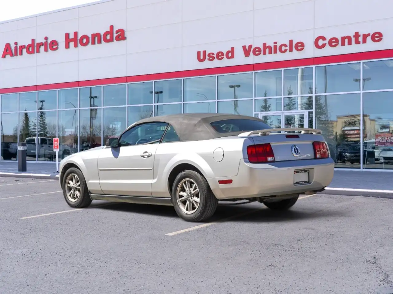 Ford Mustang photo Ford Mustang