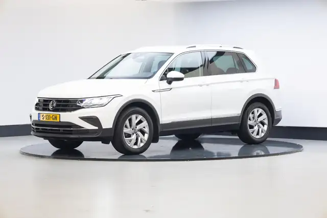 Volkswagen Tiguan view 17