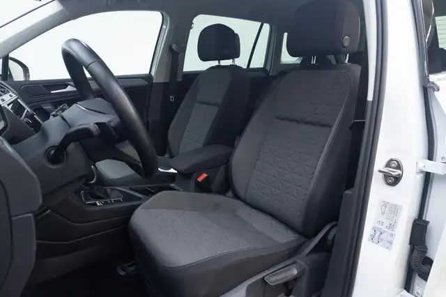 Volkswagen Tiguan view 6