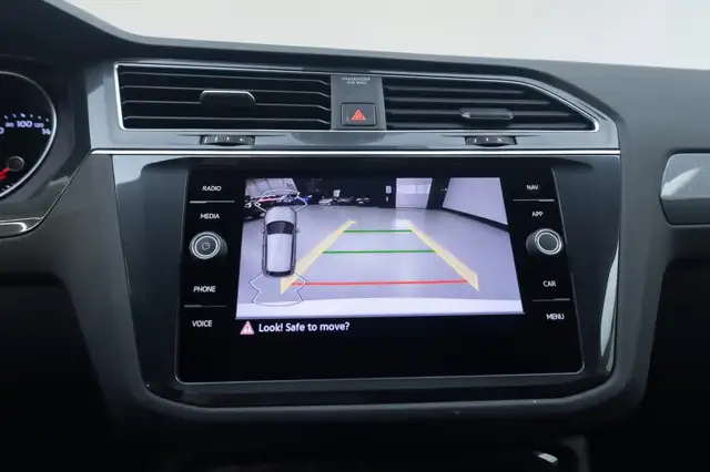 Volkswagen Tiguan view 13