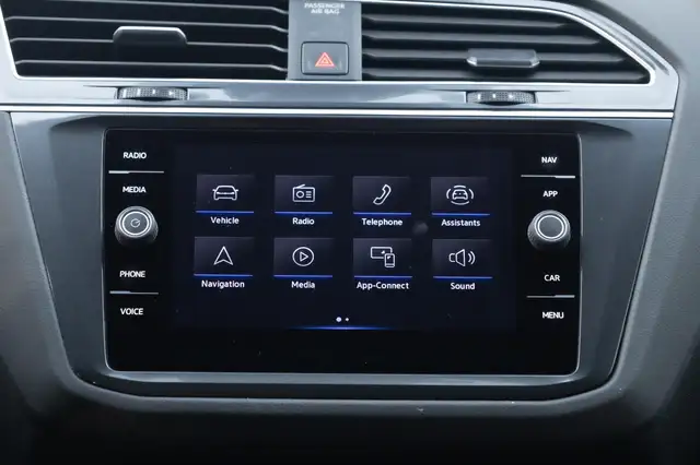Volkswagen Tiguan view 12