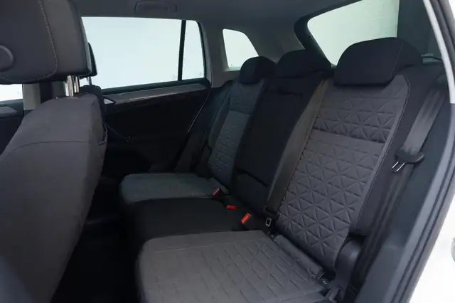 Volkswagen Tiguan view 7