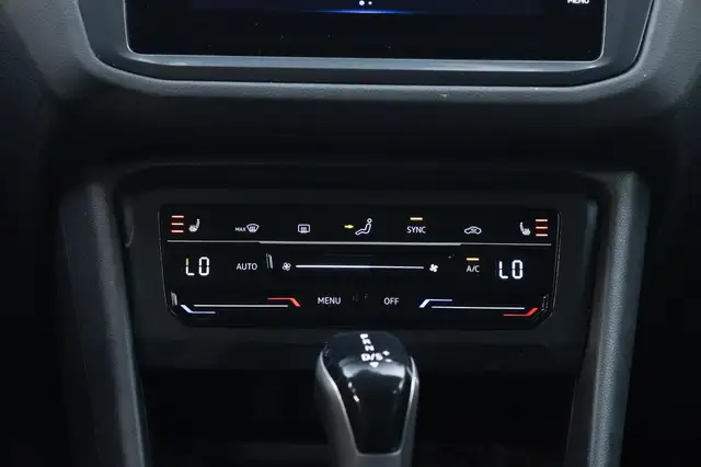 Volkswagen Tiguan view 14