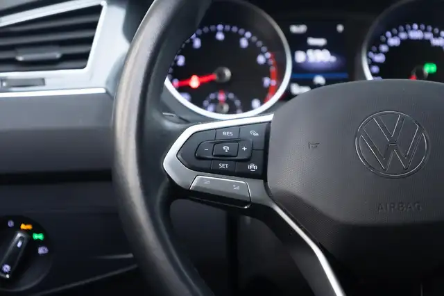 Volkswagen Tiguan view 10
