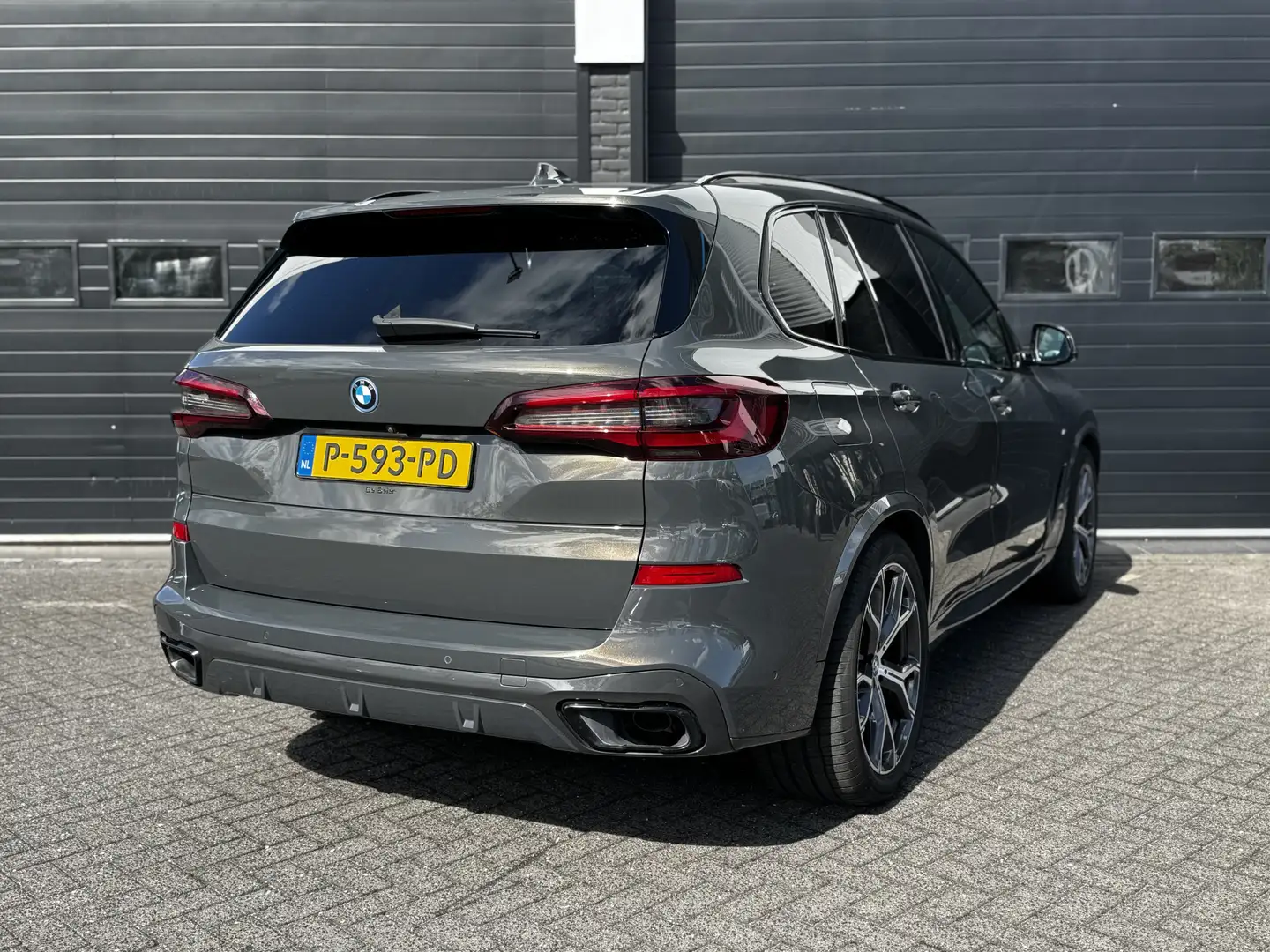 BMW X5 xDrive45e High Executive M-Sport | Pano | 21'' | M Gris - 2