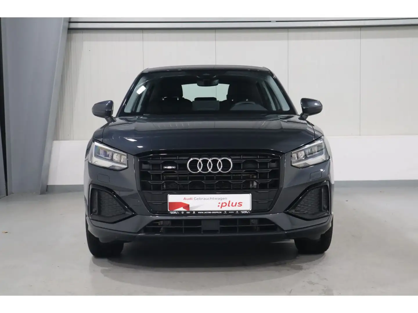 Audi Q2 40 TFSI quattro advanced VC*LED*R-Kamera * Grau - 2