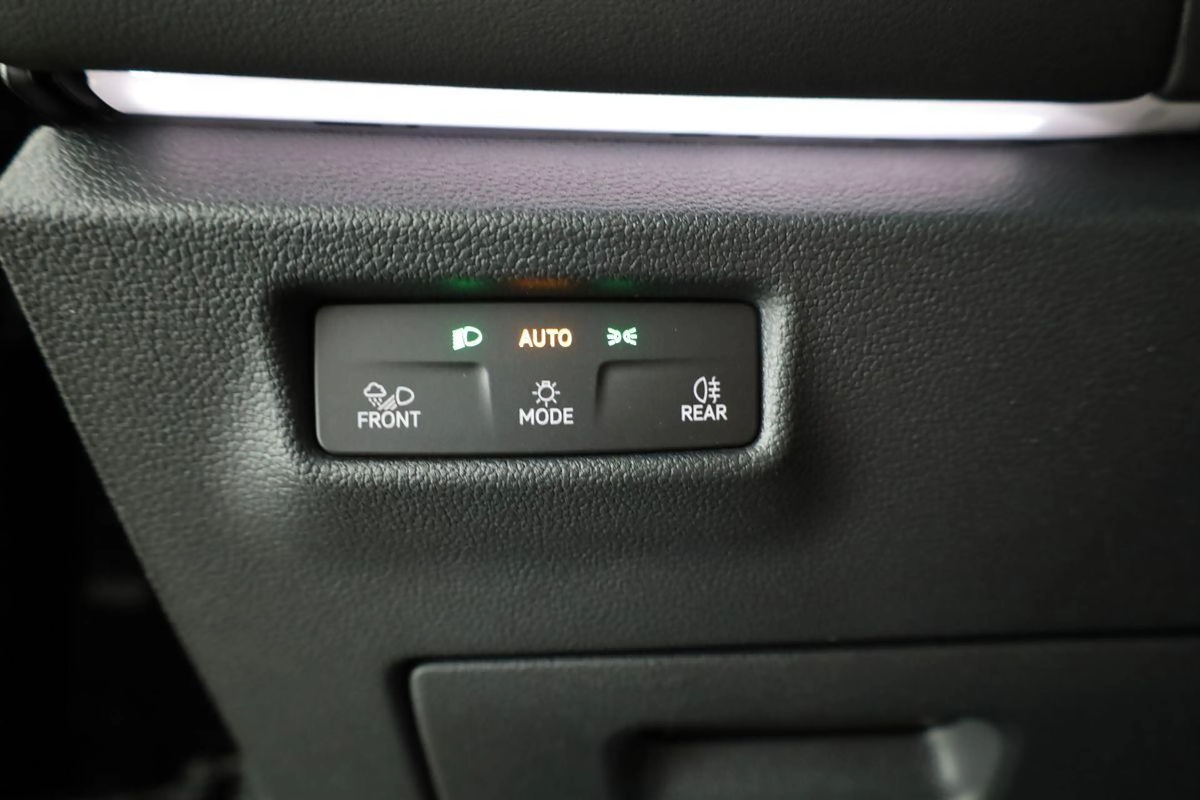 Volkswagen Tiguan 2.0 TDI 142 kW 4Motion R-Line DSG 4M Black, VOL... — photo 8