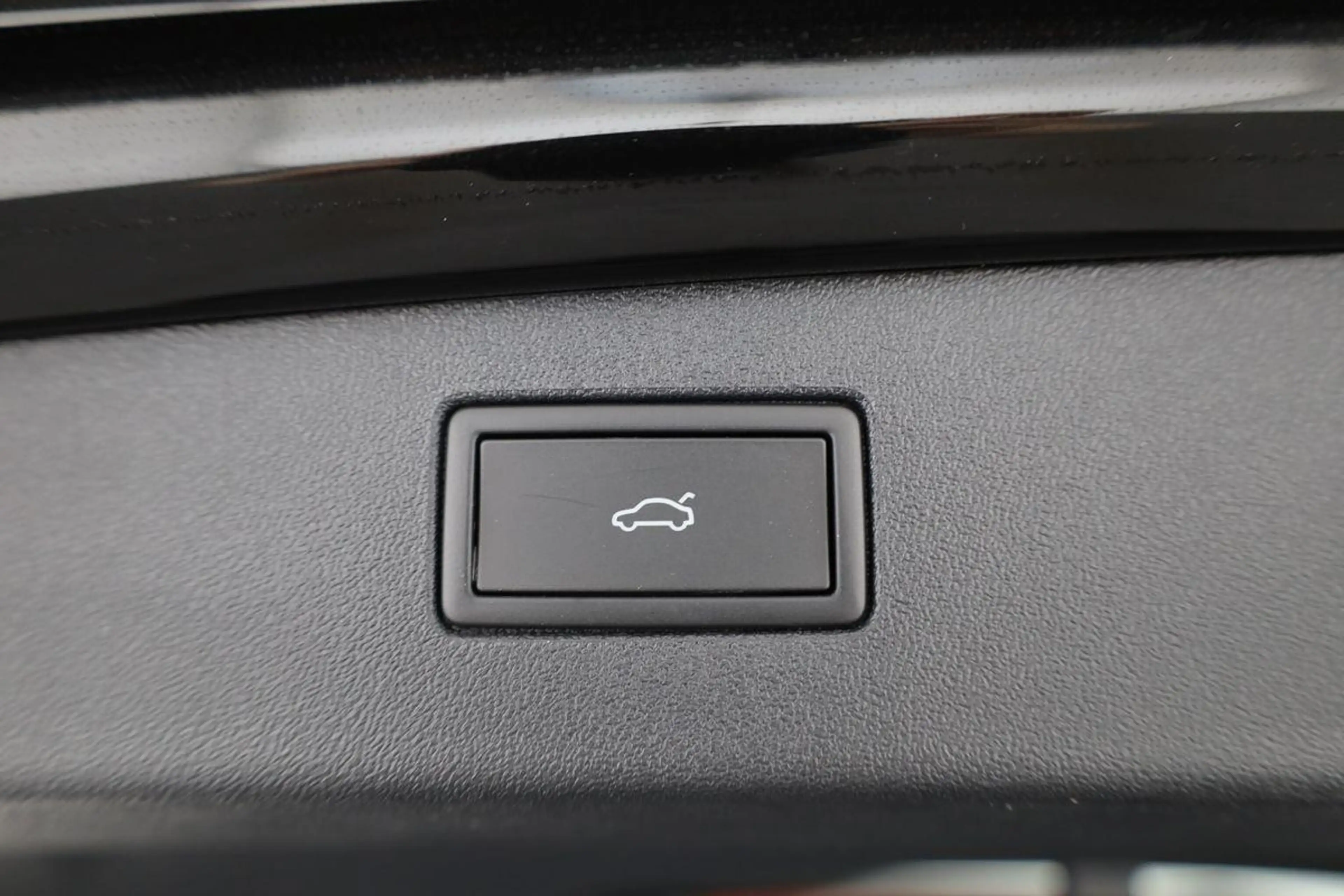 Volkswagen Tiguan 2.0 TDI 142 kW 4Motion R-Line DSG 4M Black, VOL... — photo 15